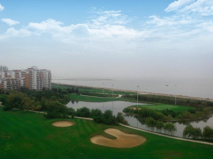 龙口海景房滨海华庭小区高尔夫环绕一线观海特价销售