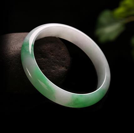 翡翠带翠色手镯,福州去哪里购买翡翠带翠色手镯