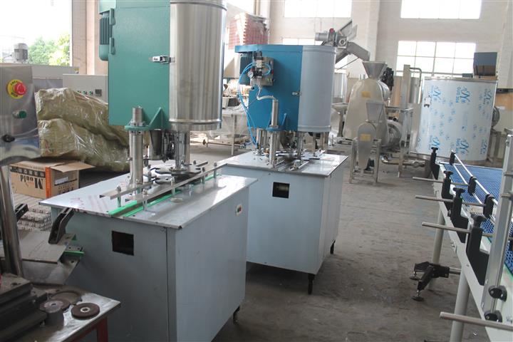 供应易拉罐封口机 自动易拉罐封口机 凉茶可乐包装封口机批发厂家