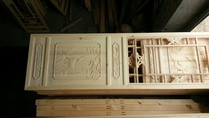 供应仿古花格门窗